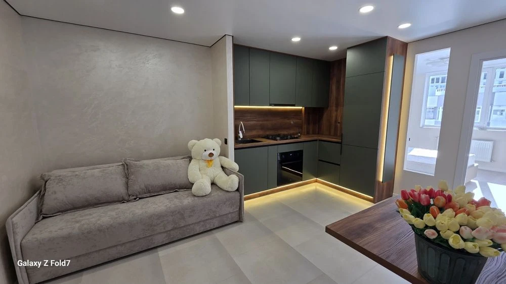 Продаж 3 кімнатна квартира,  Є-оселя, Є- відновлення,  Вауче