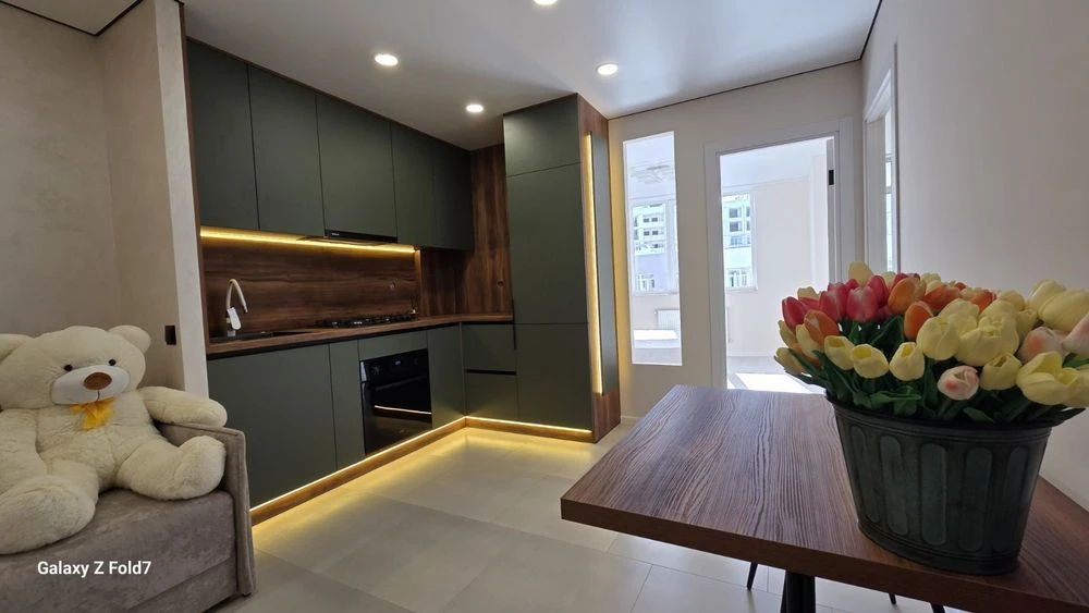 Продаж 3 кімнатна квартира,  Є-оселя, Є- відновлення,  Вауче