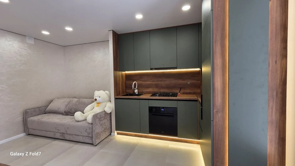 Продаж 3 кімнатна квартира,  Є-оселя, Є- відновлення,  Вауче