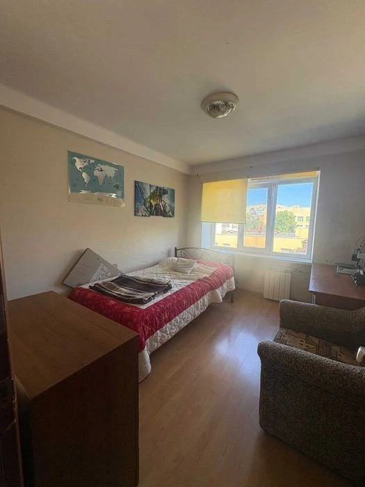 For sale 3-room apartment - 65 sq. m., Center-Pechersk, La st.