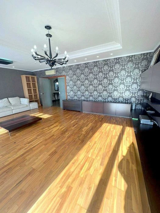 video! 4-room apartment in Arkada residential complex. apartment house