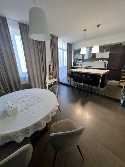 video! 4-room apartment in Arkada residential complex. apartment house