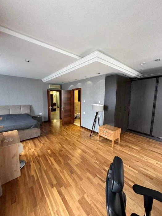 video! 4-room apartment in Arkada residential complex. apartment house