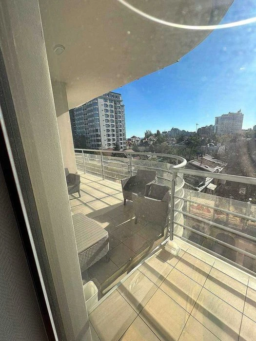 video! 4-room apartment in Arkada residential complex. apartment house