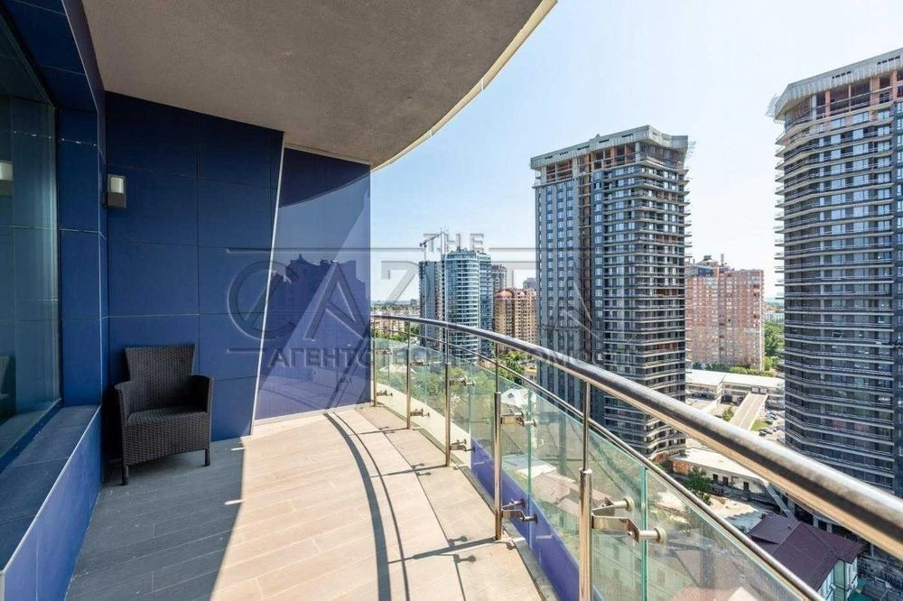 2-room apartment for sale in the Alter Ego residential complex with repairs in Laborat Lane