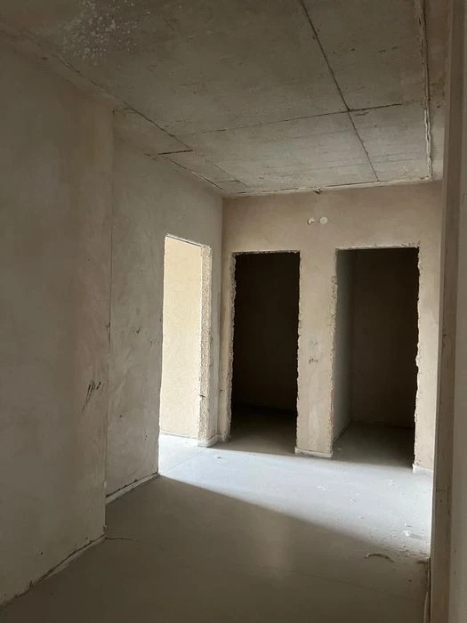 Продам 2-х кімнатну квартиру 92m2