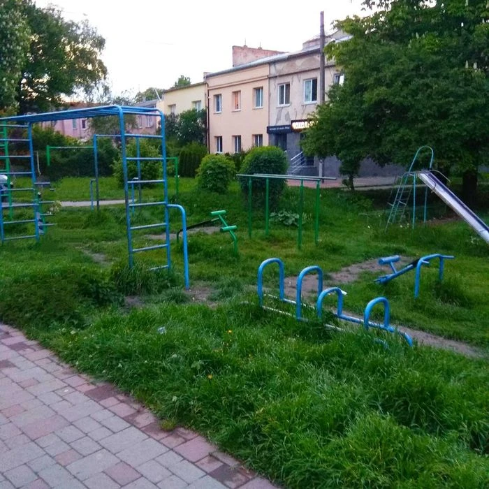 Продається ЕКСКЛЮЗИВНА 3кімнатна СТАЛІНКА в самому центрі мі