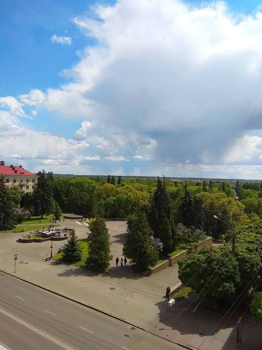 Продається ЕКСКЛЮЗИВНА 3кімнатна СТАЛІНКА в самому центрі мі