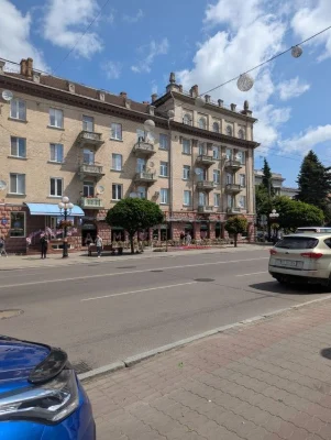 Продається ЕКСКЛЮЗИВНА 3кімнатна СТАЛІНКА в самому центрі мі