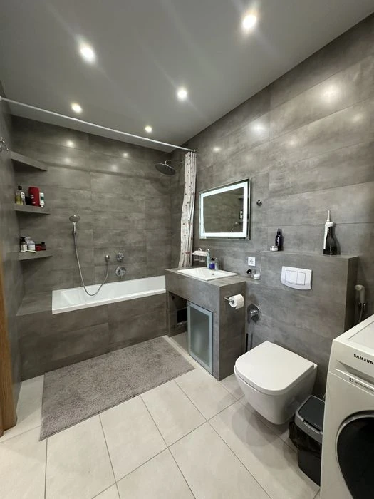3кімнатна видова квартира ЖК Яровиця центр гарний ремонт меб