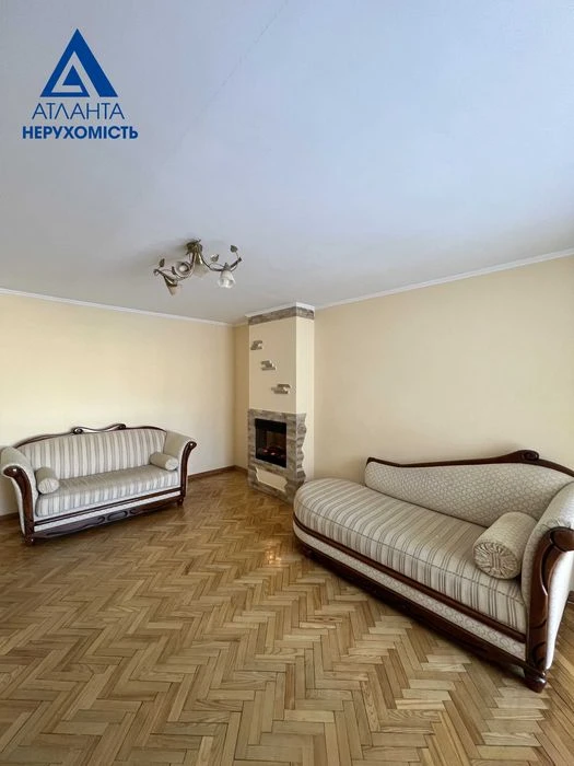 Продам ексклюзивну 4-кімнатну квартиру в одному з кращих р-н