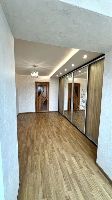 Продається 2 кімнатна квартира в Новобудові