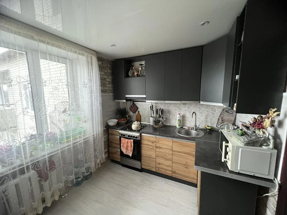Продаж 4-х кімнатної квартири