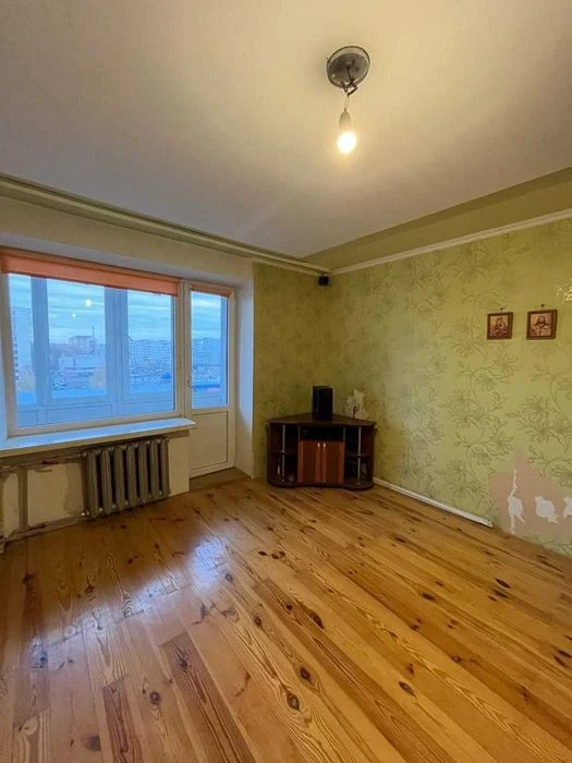 Продаж 3-кімн.кв. біля ТЦ Гостинець