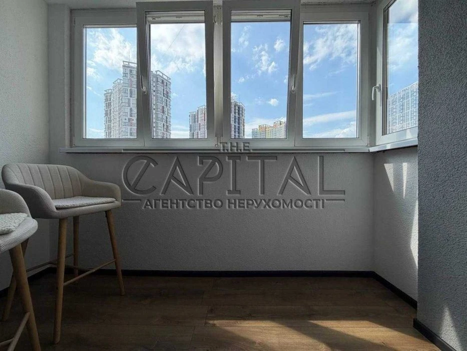 For sale / Apartment / Residential complex Rusanivska gavan / Dnipro Paradise