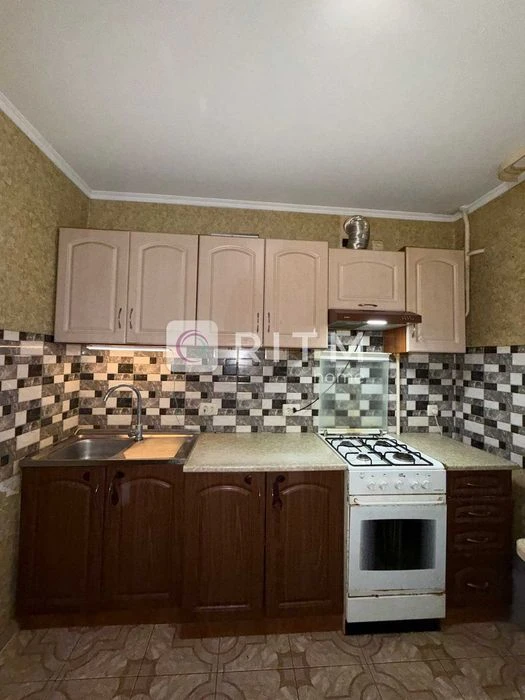 Продаж 3-кімнатної квартири в затишному районі міста