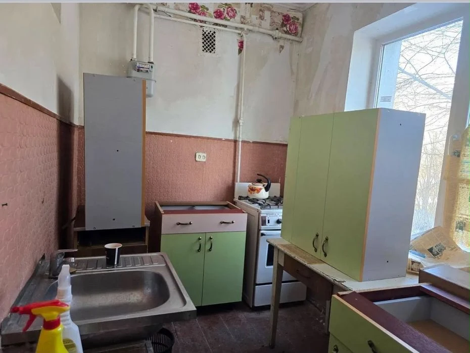 Продам  2-кімнатну квартиру , Автономне  опалення !