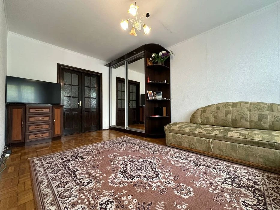 Продаж 3-кімнатної квартири | 55-й район