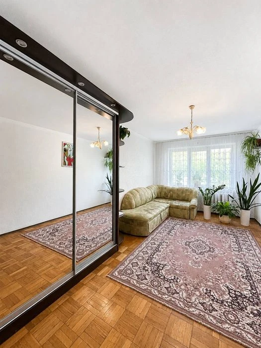 Продаж 3-кімнатної квартири | 55-й район