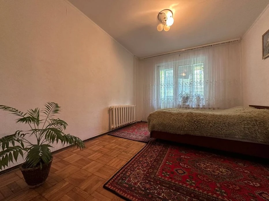 Продаж 3-кімнатної квартири | 55-й район