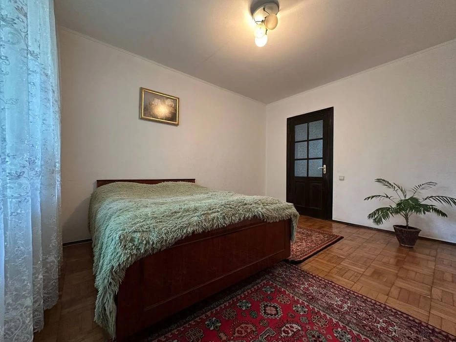 Продаж 3-кімнатної квартири | 55-й район