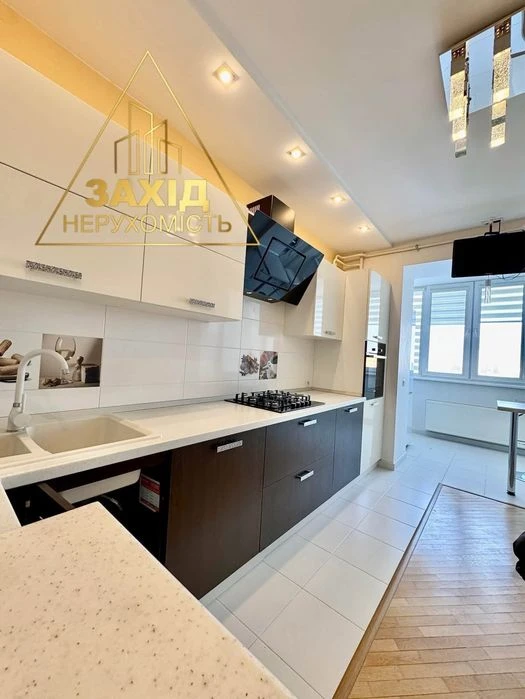 ЄВРОТРІЙКА в Новобудові за СУПЕРЦІНОЮ 1 258 $ / м² неподалік