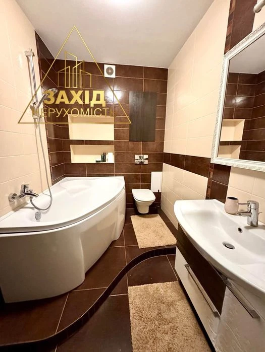 ЄВРОТРІЙКА в Новобудові за СУПЕРЦІНОЮ 1 258 $ / м² неподалік