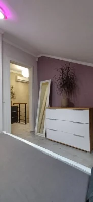 Продам  3 кімнатну дворівневу квартиру. Центр. Власник