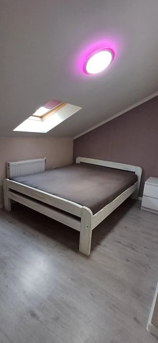 Продам  3 кімнатну дворівневу квартиру. Центр. Власник