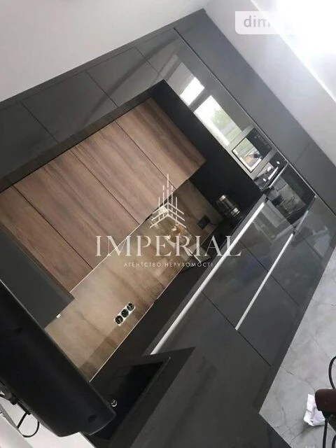 For sale 2-room apartment 60 sq. m. on Kakhovska Street 62A • ID 34664
