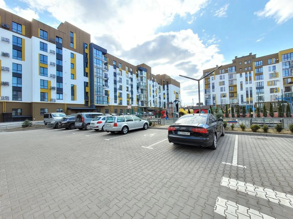 Продамо 2-кім новобудову з євроремонтом!