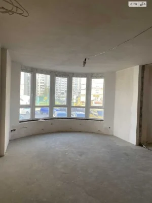 Продається простора квартира площею 72 м² на 1 поверсі