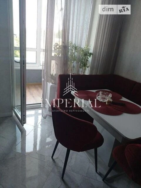 For sale 2-room apartment 60 sq. m. on Kakhovska Street 62A • ID 34664