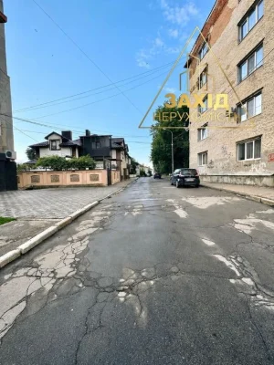 Двокімнатна Центр біля ВНУ, 2 поверх, 57,4 м²