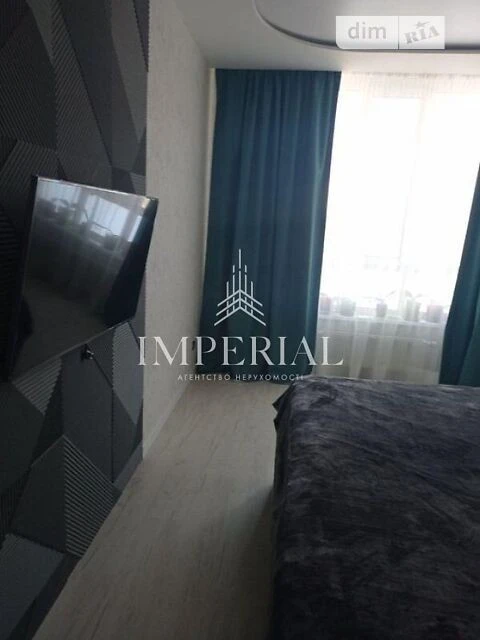 For sale 2-room apartment 60 sq. m. on Kakhovska Street 62A • ID 34664