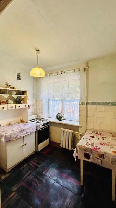 3-кімнатна квартира в центрі Луцька, вулиця Коперника 66А