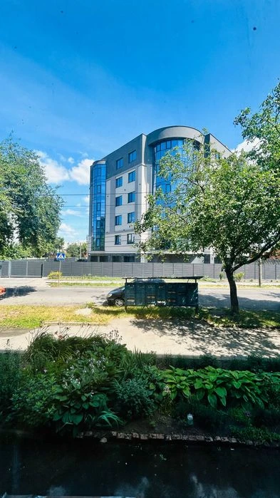3-кімнатна квартира в центрі Луцька, вулиця Коперника 66А