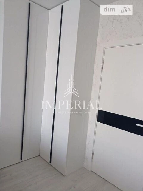For sale 2-room apartment 60 sq. m. on Kakhovska Street 62A • ID 34664
