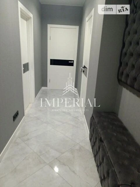 For sale 2-room apartment 60 sq. m. on Kakhovska Street 62A • ID 34664