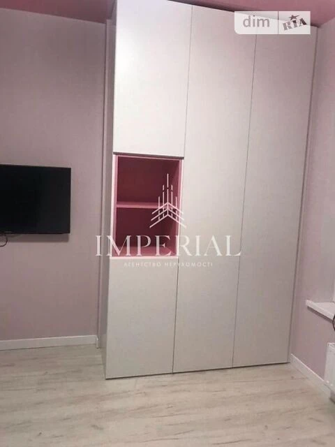 For sale 2-room apartment 60 sq. m. on Kakhovska Street 62A • ID 34664