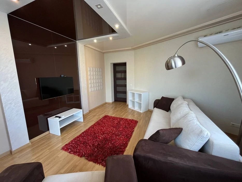 Продажа 2 км квартиры рядом с центром
