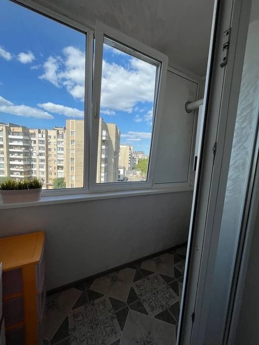 Продажа 2 км квартиры рядом с центром