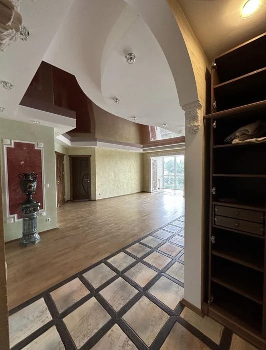 Продаж 3-х кім квартири104 м²  по вул. Шевченка (район Горса