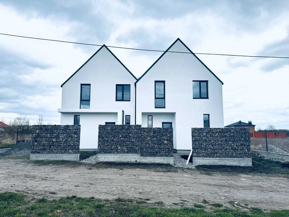 Exclusive duplex for sale in Tyazhylov