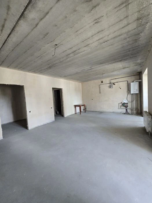 Простора  квартира 79 м² з АВТОНОМКОЮ, поруч річка та зелена
