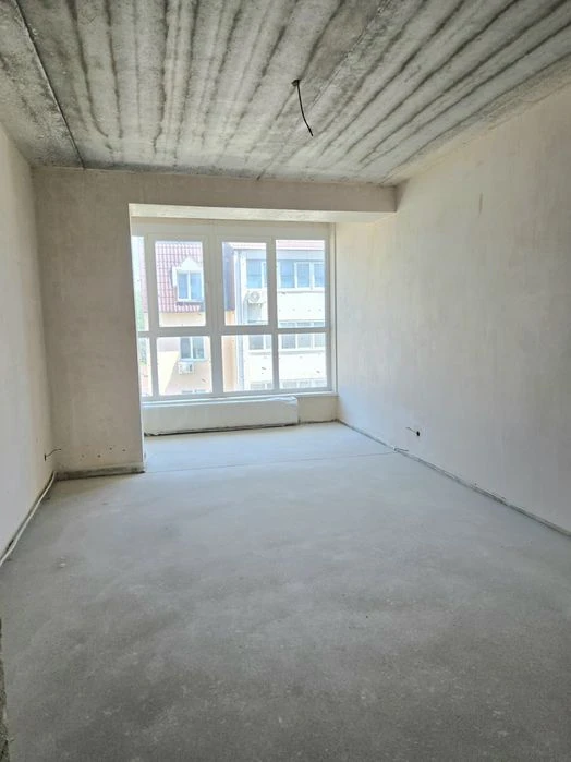 Простора  квартира 79 м² з АВТОНОМКОЮ, поруч річка та зелена