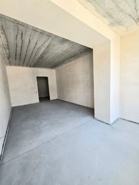Простора  квартира 79 м² з АВТОНОМКОЮ, поруч річка та зелена