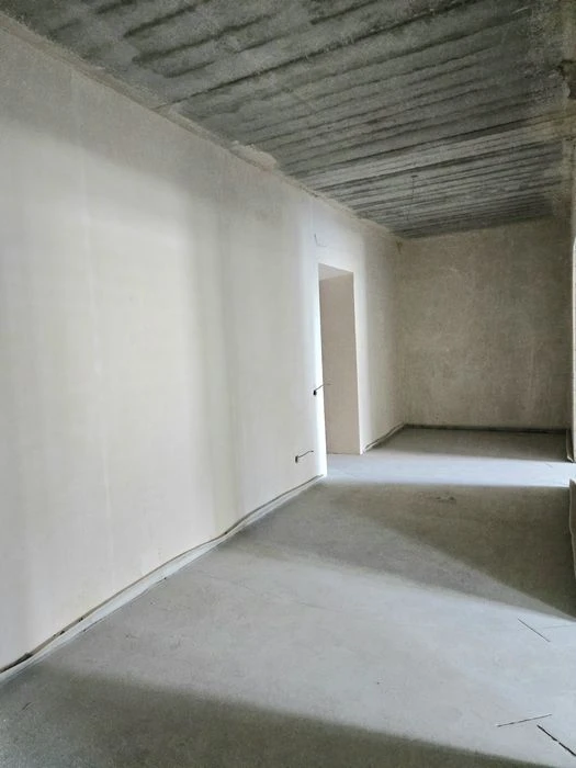 Простора  квартира 79 м² , індивідуальне опалення,  Стрілець