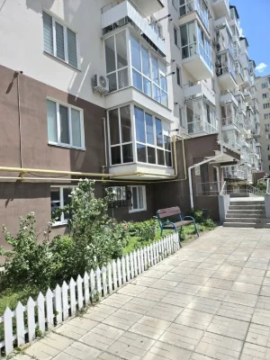 Простора  квартира 79 м² , індивідуальне опалення,  Стрілець