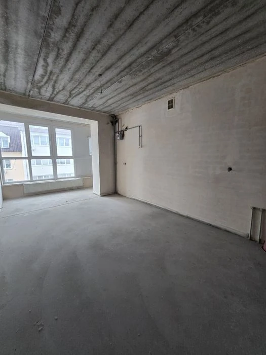 Простора  квартира 79 м² , індивідуальне опалення,  Стрілець